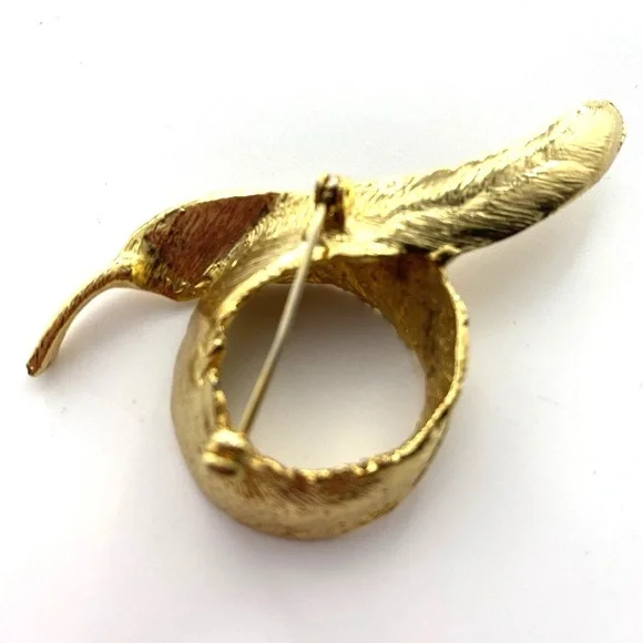 Elegant Gold tone Swirl Feather Brooch Pin lapel - Picture 7 of 11